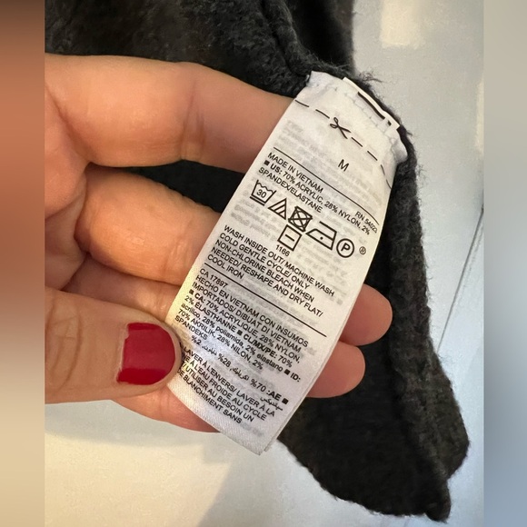 Cardigan sweater size M (SW109) - Picture 4 of 7